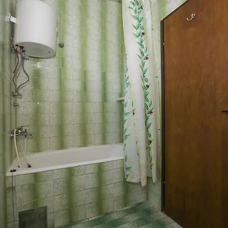 Apartment Ivka 2402 Malinska